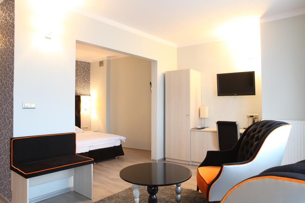 Hotel Srodmiejski Grünberg Zimmer foto
