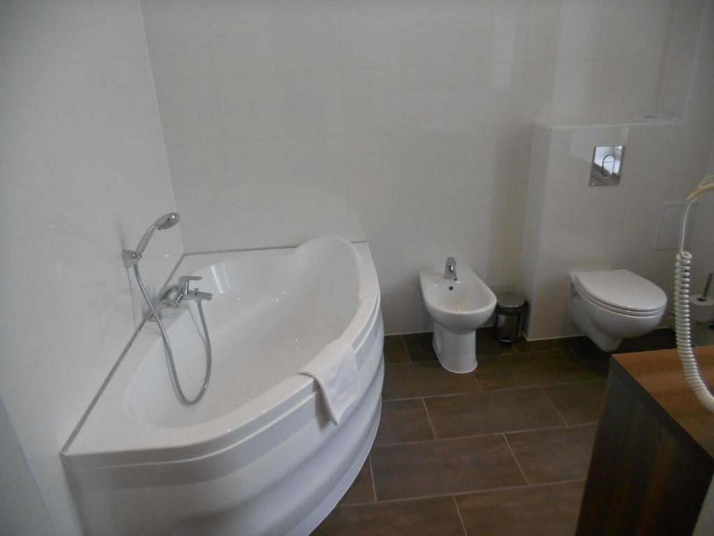 Hotel Srodmiejski Grünberg Zimmer foto