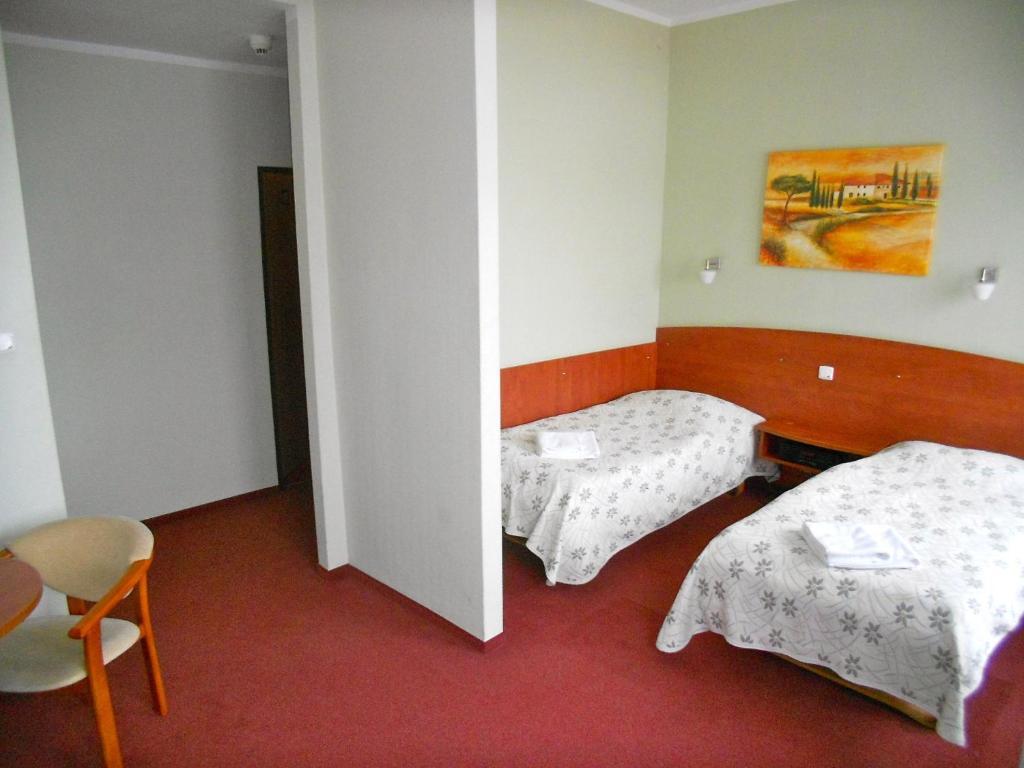 Hotel Srodmiejski Grünberg Zimmer foto